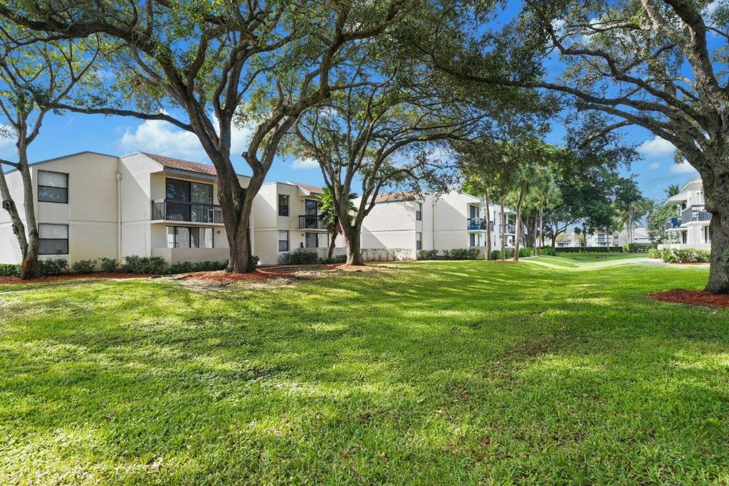 Photo of 371 87th Terrace #371, Plantation, FL 33324 (MLS # F10476345)