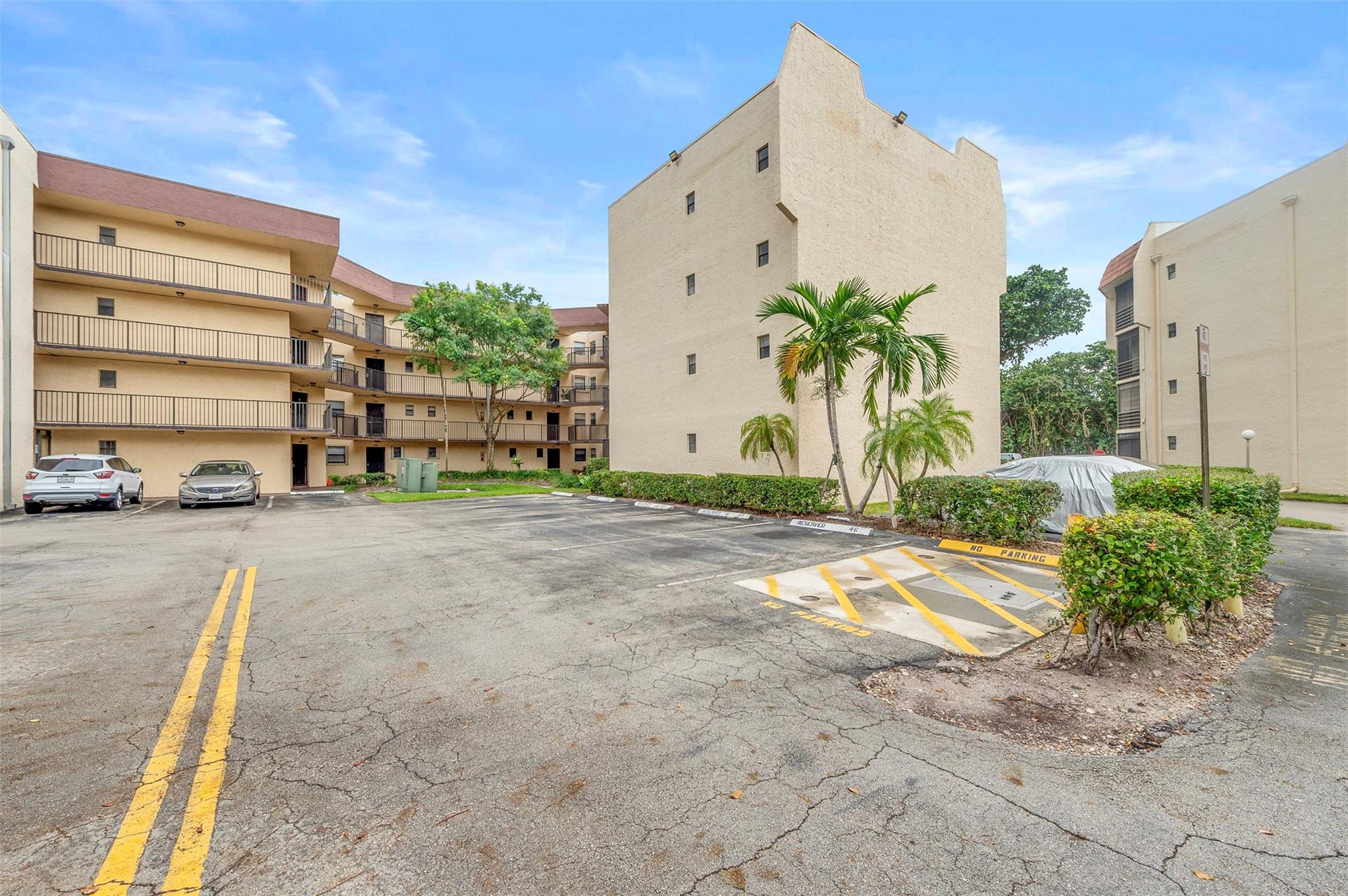 PLANTATION CLUB - Residential