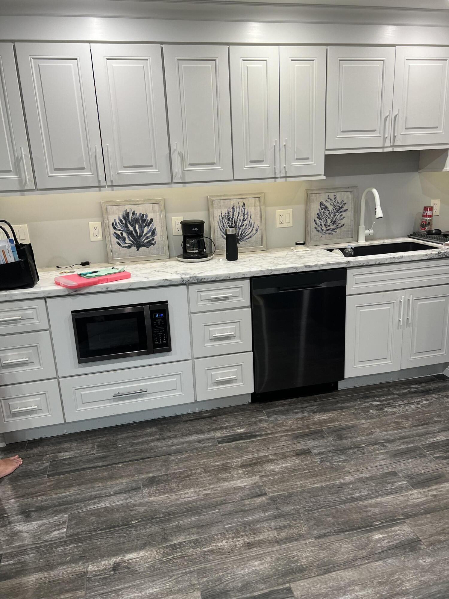 387 Mansfield J, Boca Raton, FL, 33434/$129,900 3 387 Mansfield J