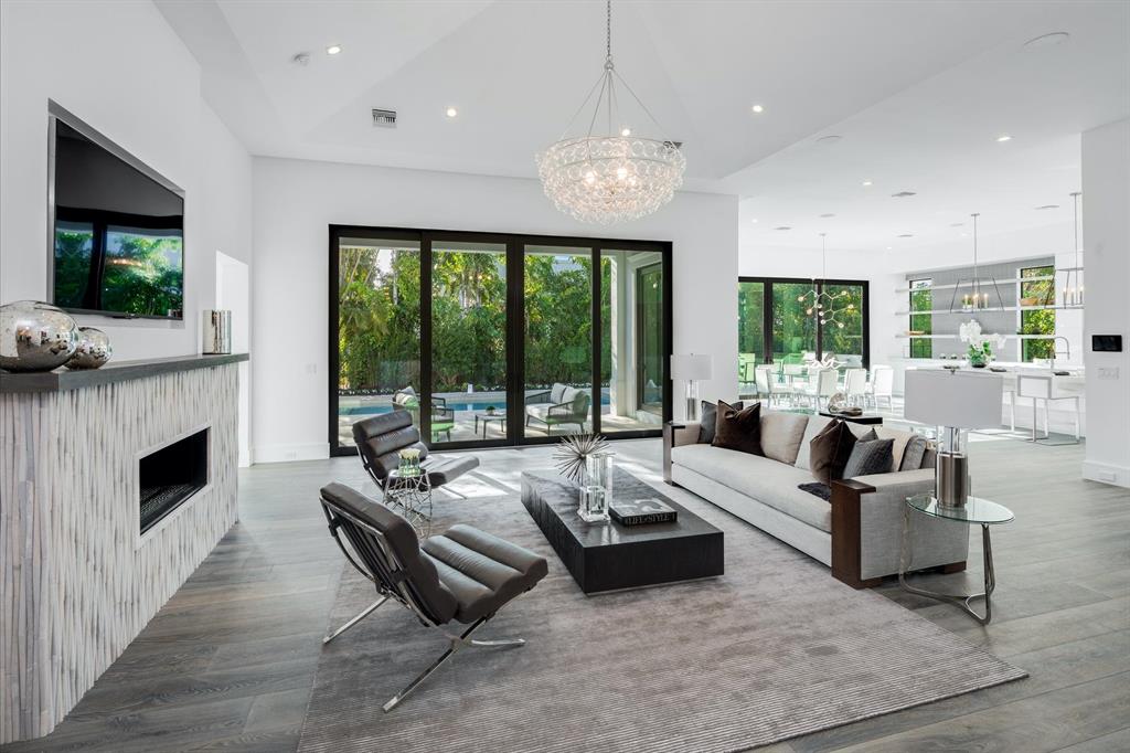 ROYAL PALM YACHT & COUNTRY CLUB - Residential