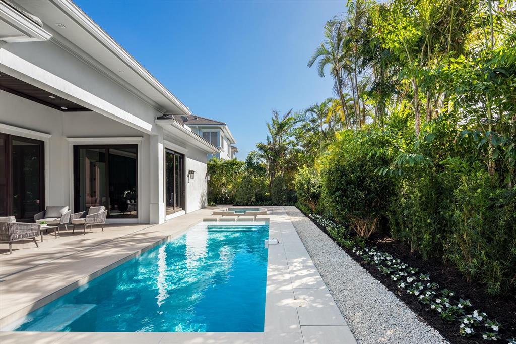 ROYAL PALM YACHT & COUNTRY CLUB - Residential