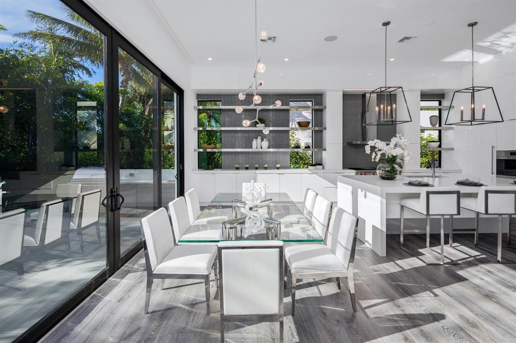 ROYAL PALM YACHT & COUNTRY CLUB - Residential