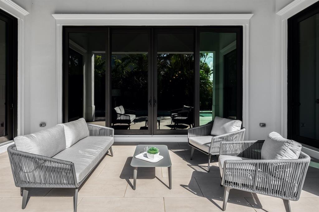 ROYAL PALM YACHT & COUNTRY CLUB - Residential