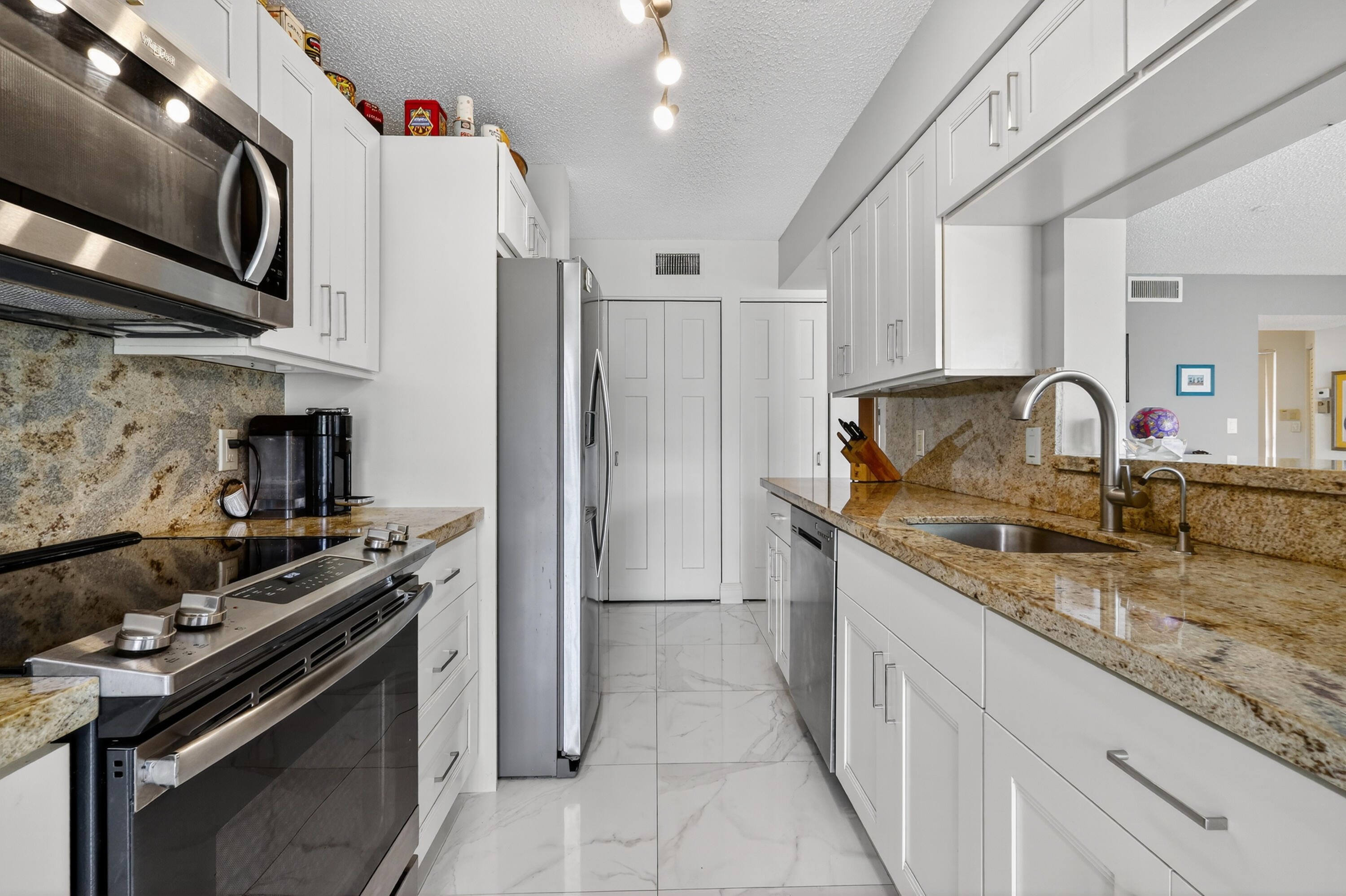 HALF MOON BAY CONDO - Residential