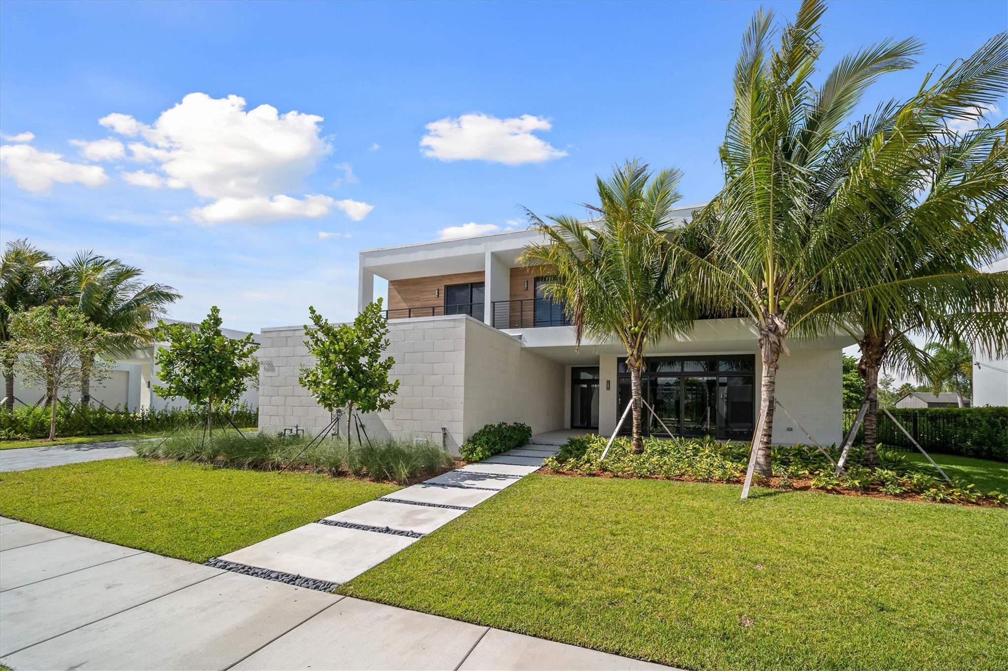 16722 S Botaniko Dr S