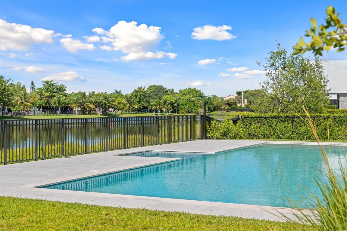 Botaniko - Residential