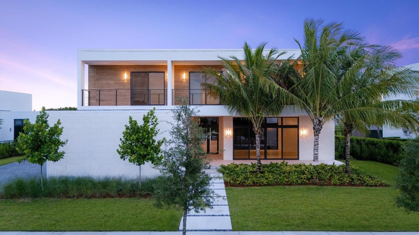 16722 S Botaniko Drive