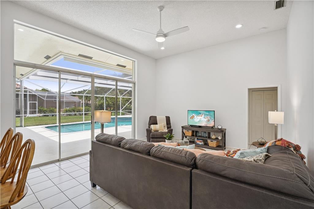 THE LANDINGS OF PARKLAND - Residential