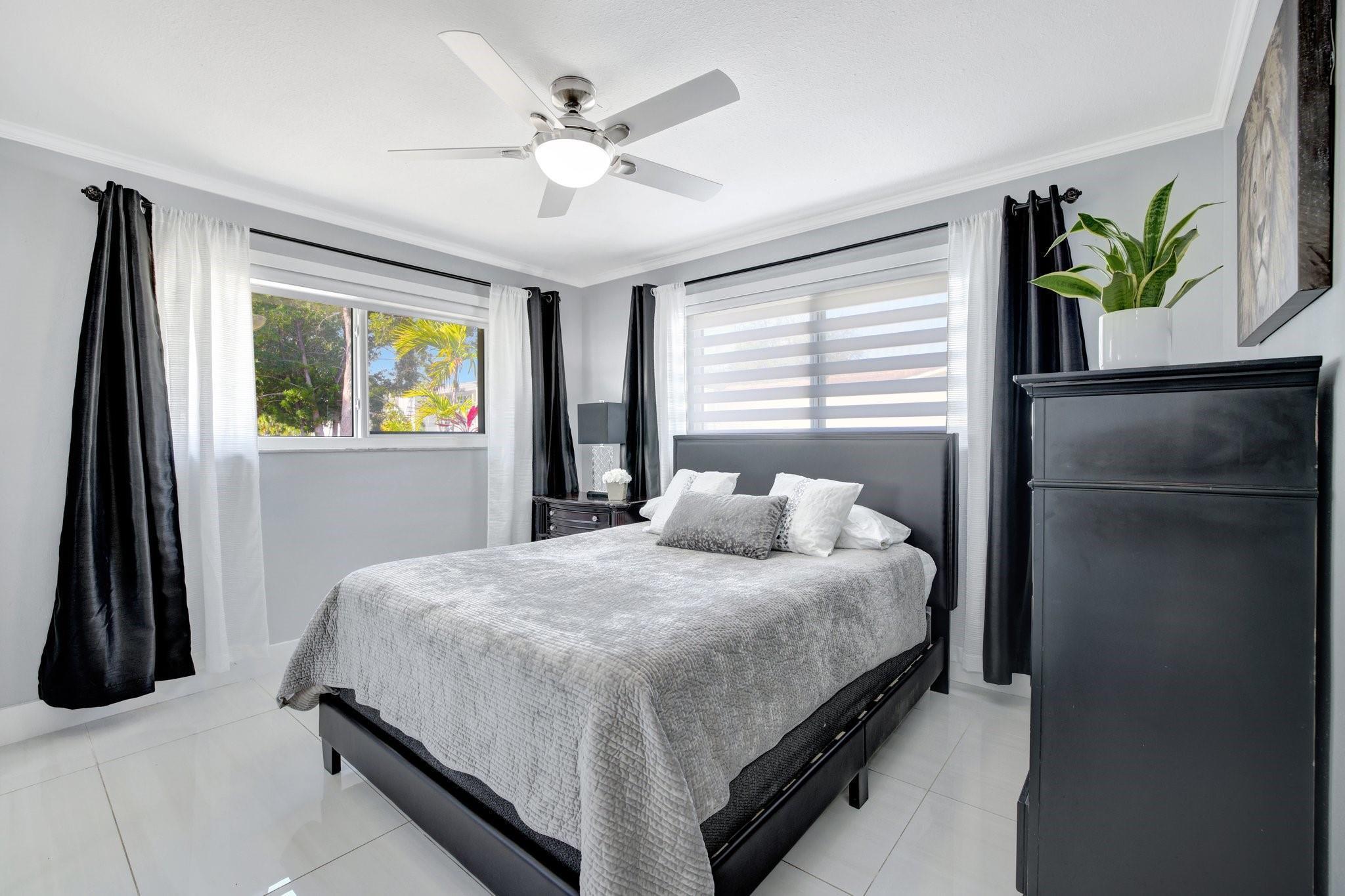 IMPERIAL POINT 3RD SEC - Residential Lease