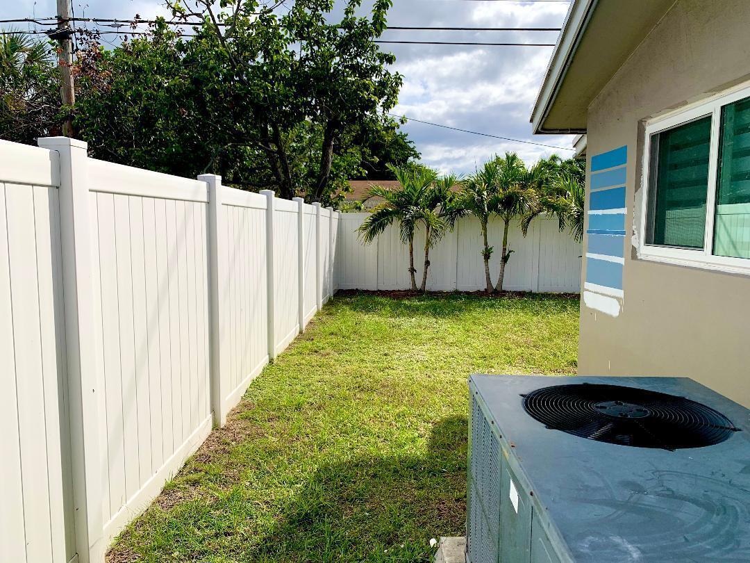 IMPERIAL POINT 3RD SEC - Residential Lease