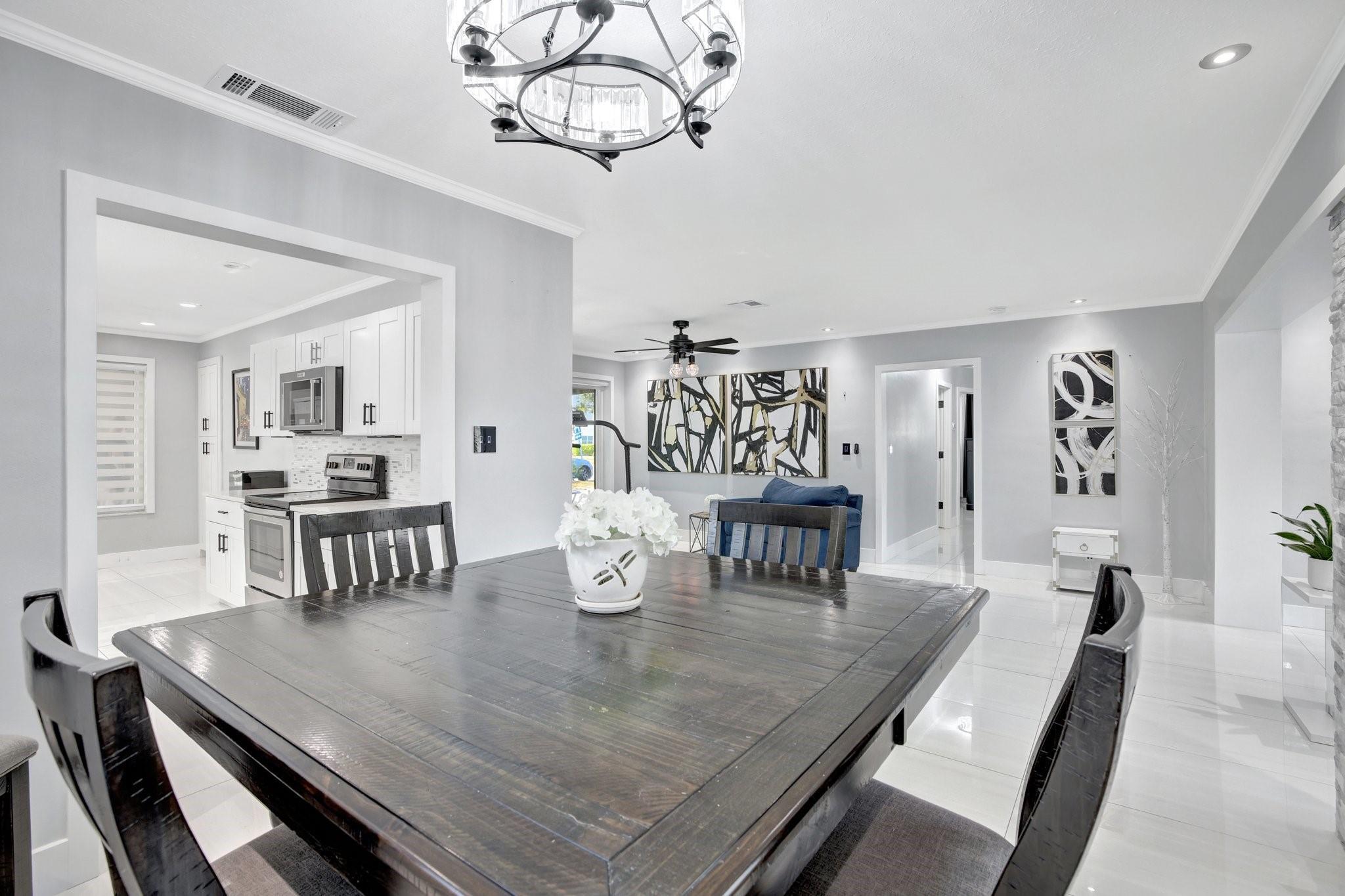 IMPERIAL POINT 3RD SEC - Residential Lease