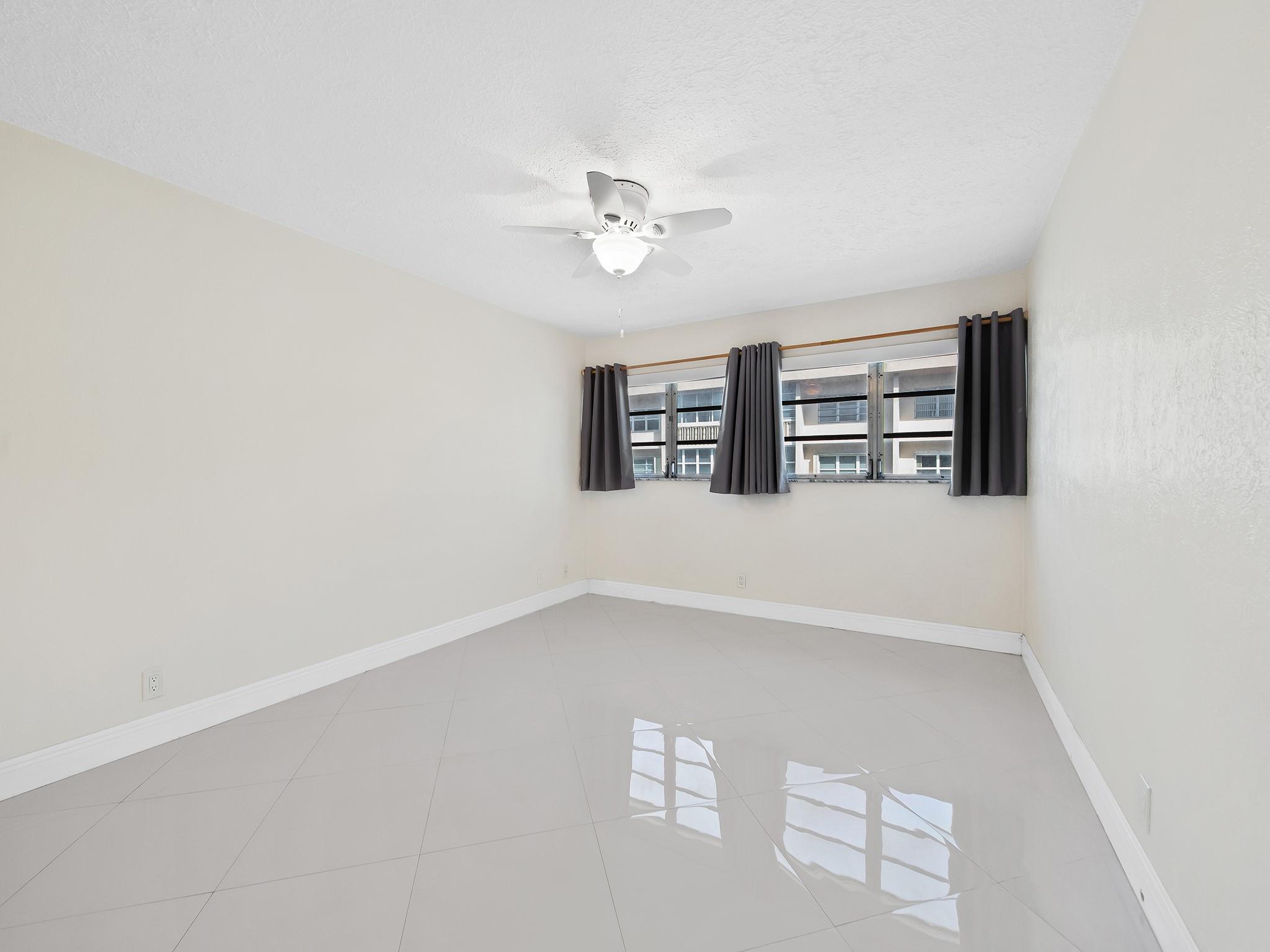 Second Gulfstream Garden - Residential