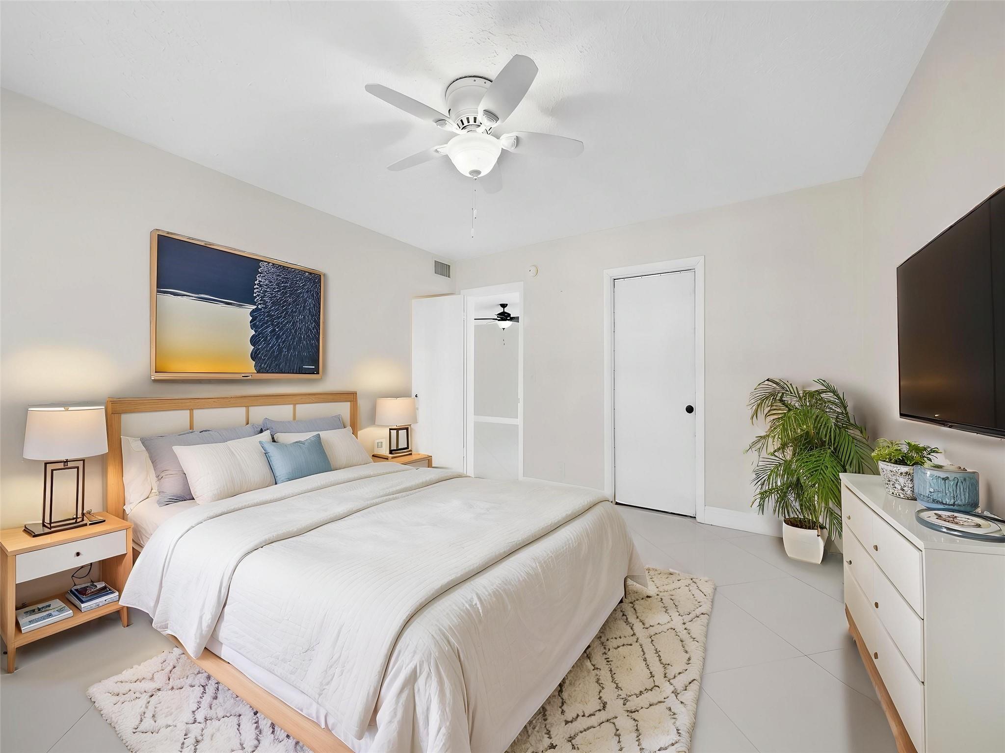329 SE 3rd St 305P