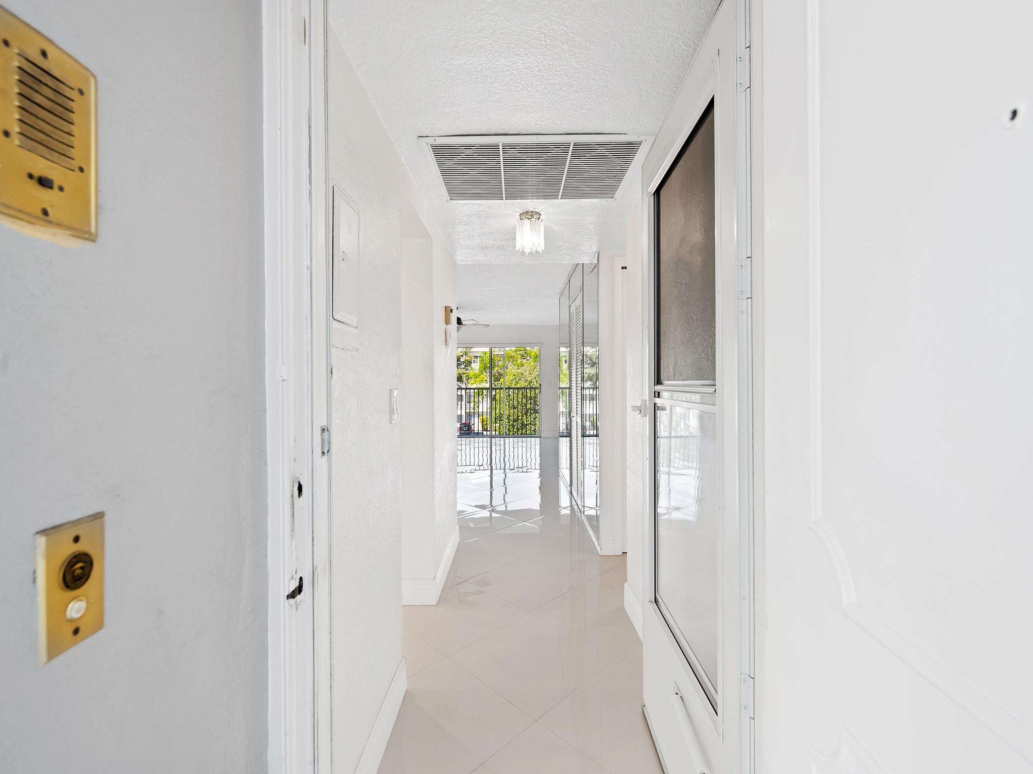 Second Gulfstream Garden - Residential
