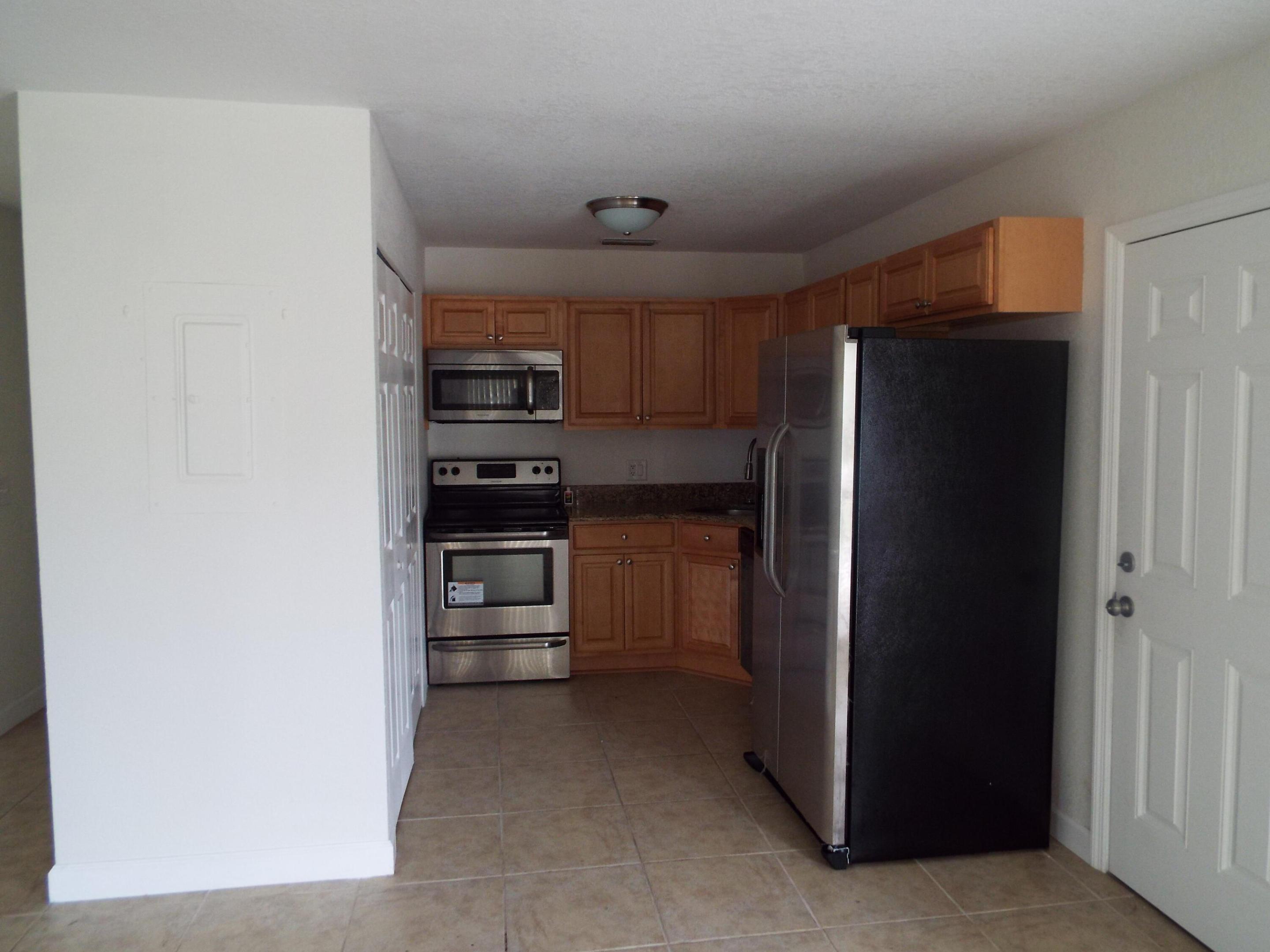 PORT ST LUCIE SECTION 13 - Residential Lease