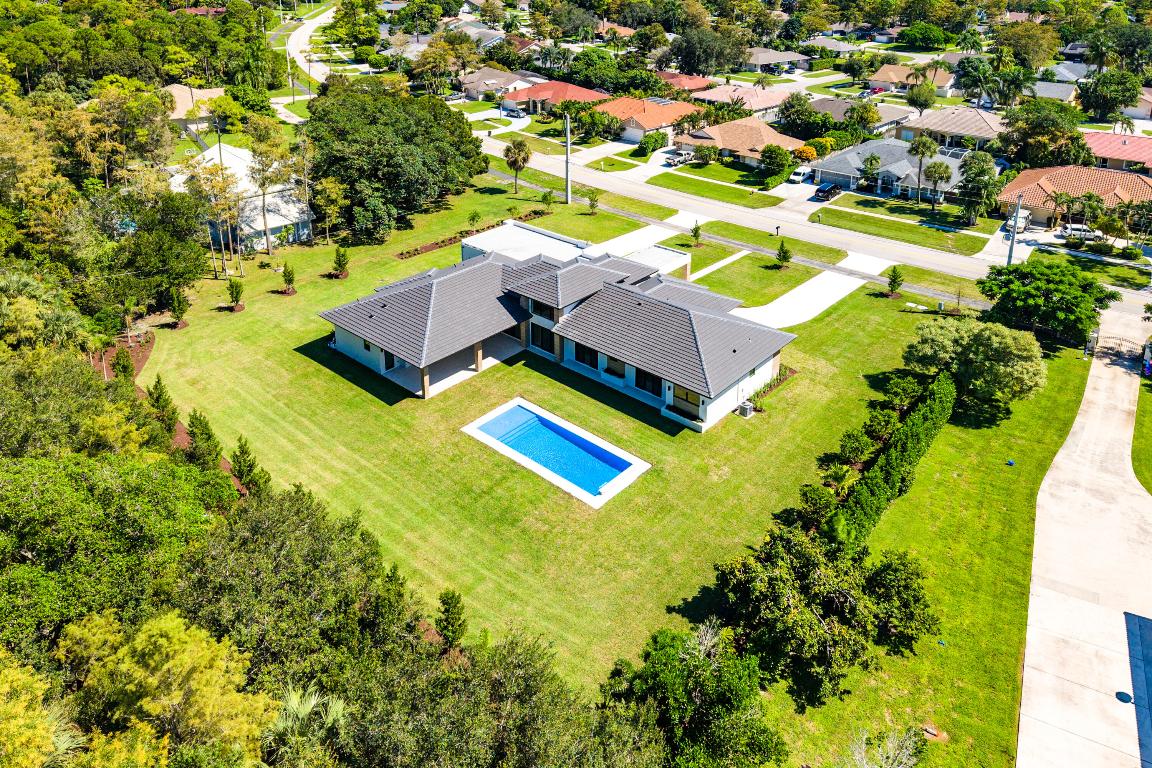 PADDOCK PARK 1 OF WELLINGTON - Residential