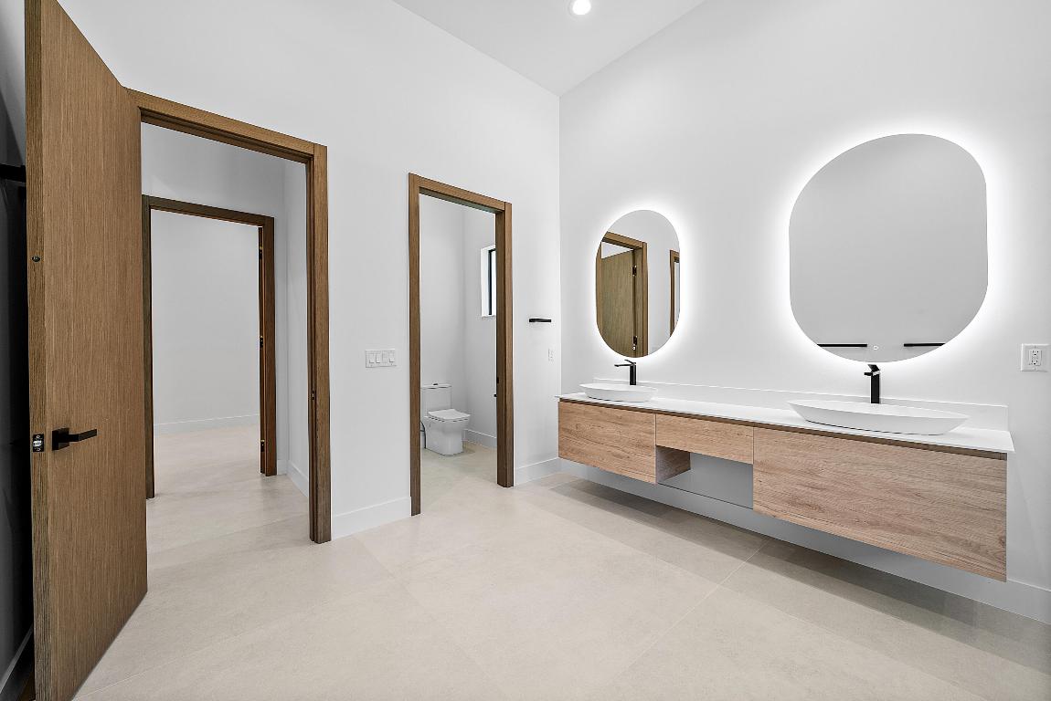 PADDOCK PARK 1 OF WELLINGTON - Residential