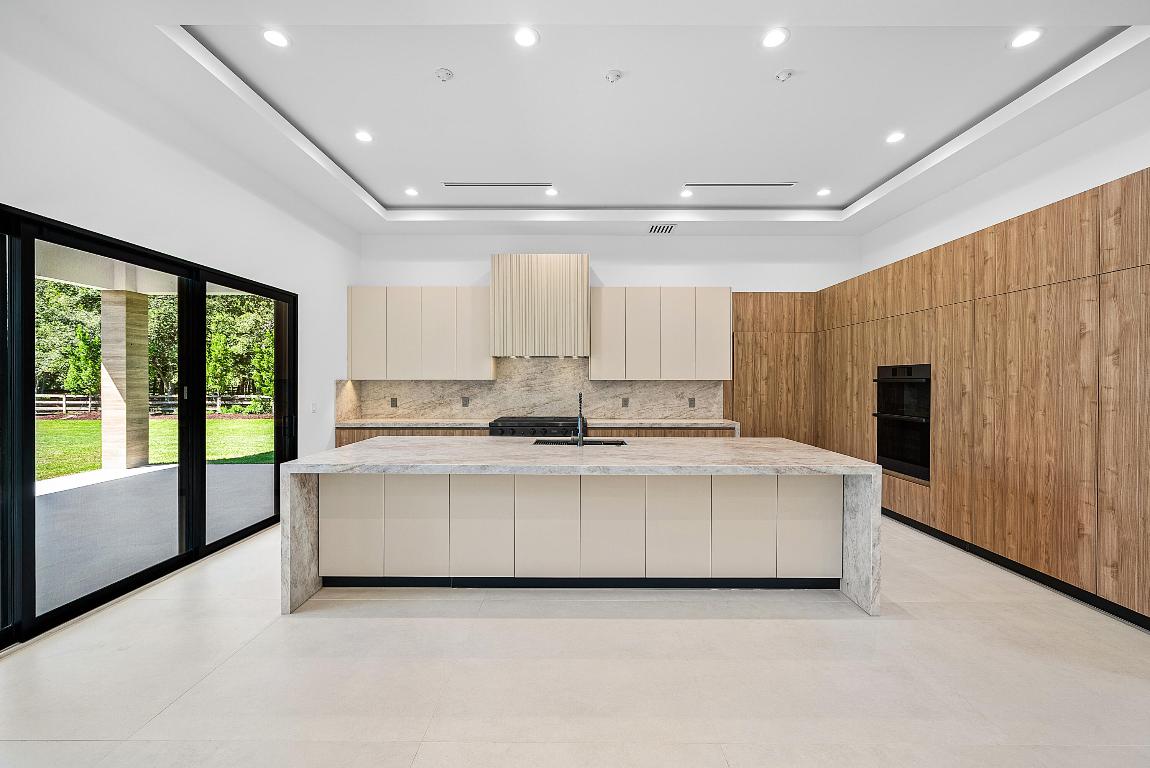 PADDOCK PARK 1 OF WELLINGTON - Residential