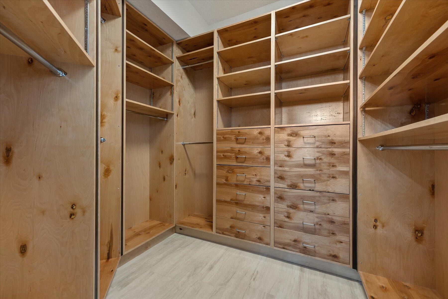 CARRIAGE HOMES AT FRENCHM - Residential