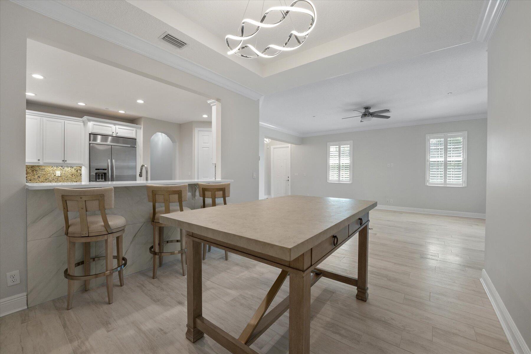 CARRIAGE HOMES AT FRENCHM - Residential