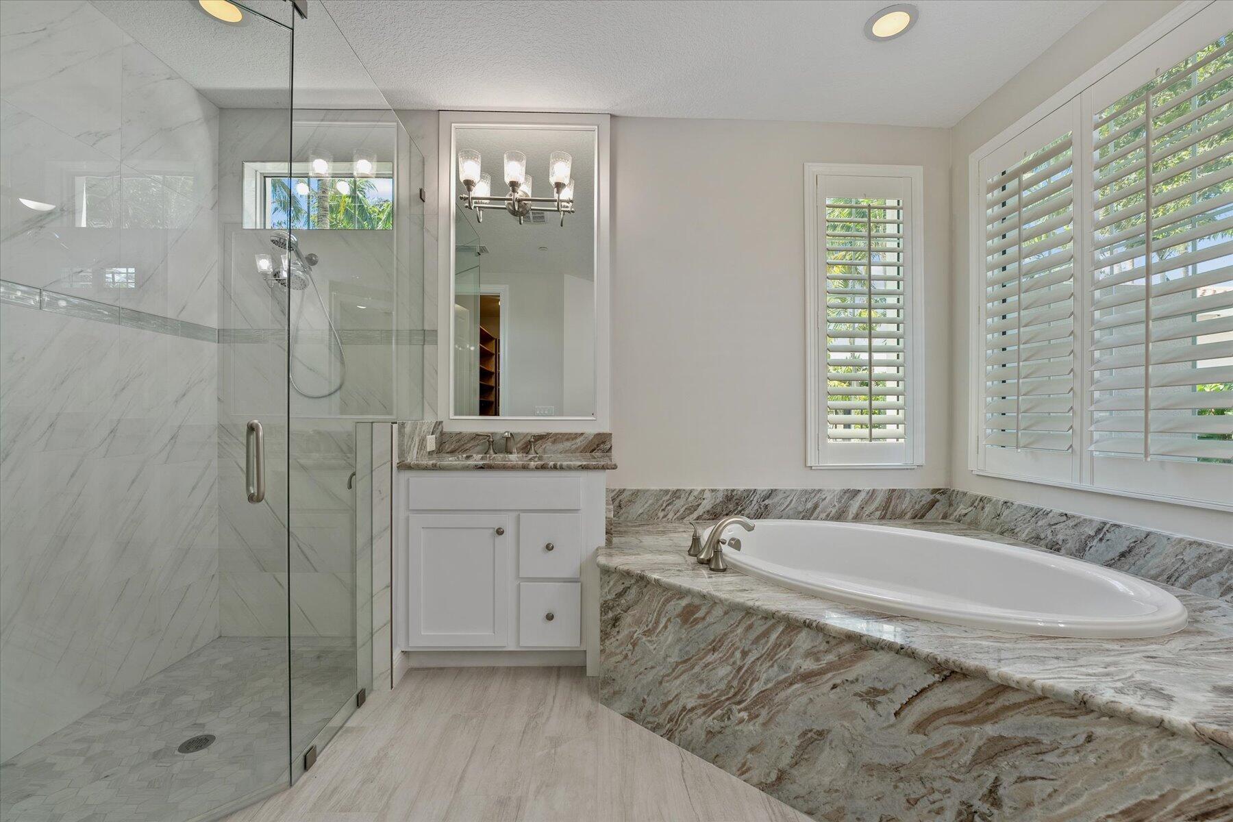 CARRIAGE HOMES AT FRENCHM - Residential