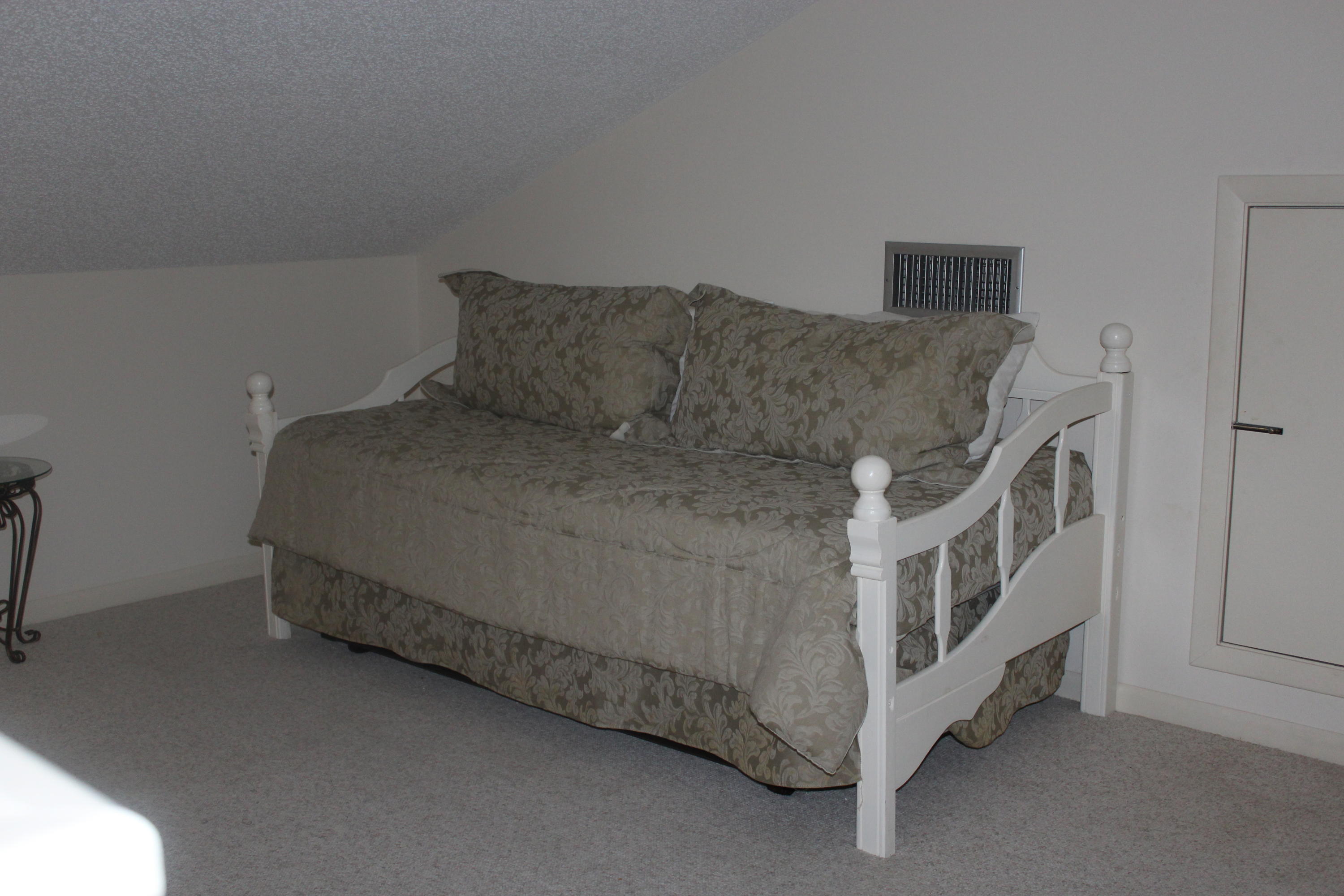 Saratoga Pointe - Residential