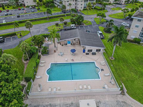 A home in Lake Worth