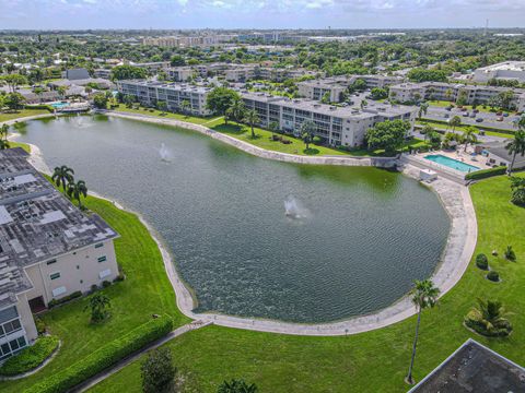 A home in Lake Worth