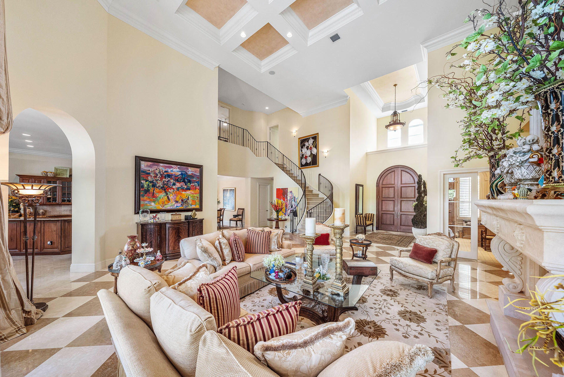 ROYAL PALM YACHT & COUNTRY CLUB - Residential