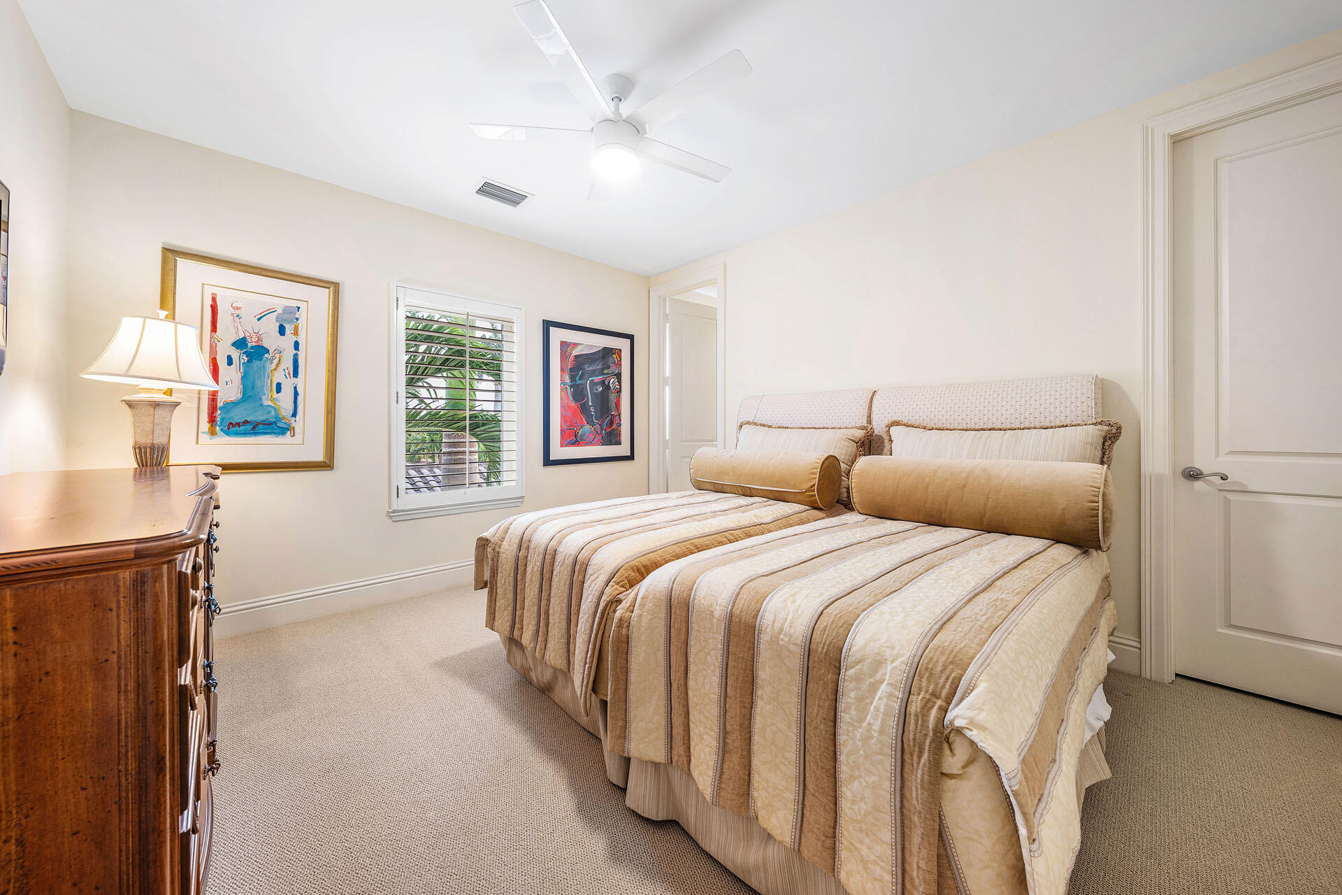 ROYAL PALM YACHT & COUNTRY CLUB - Residential