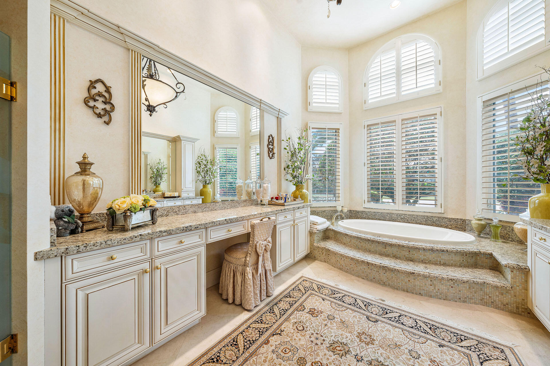 ROYAL PALM YACHT & COUNTRY CLUB - Residential