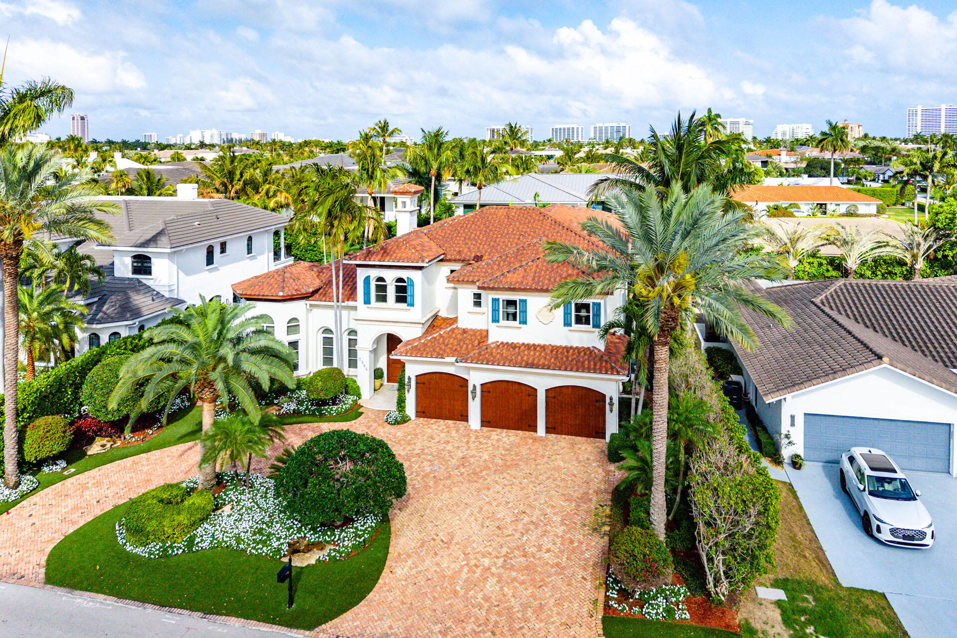 ROYAL PALM YACHT & COUNTRY CLUB - Residential