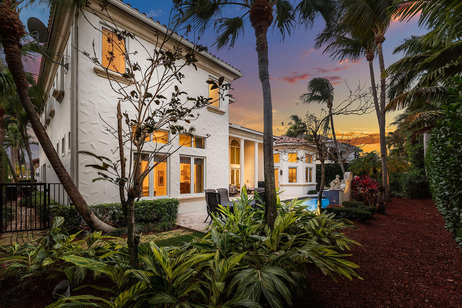 ROYAL PALM YACHT & COUNTRY CLUB - Residential