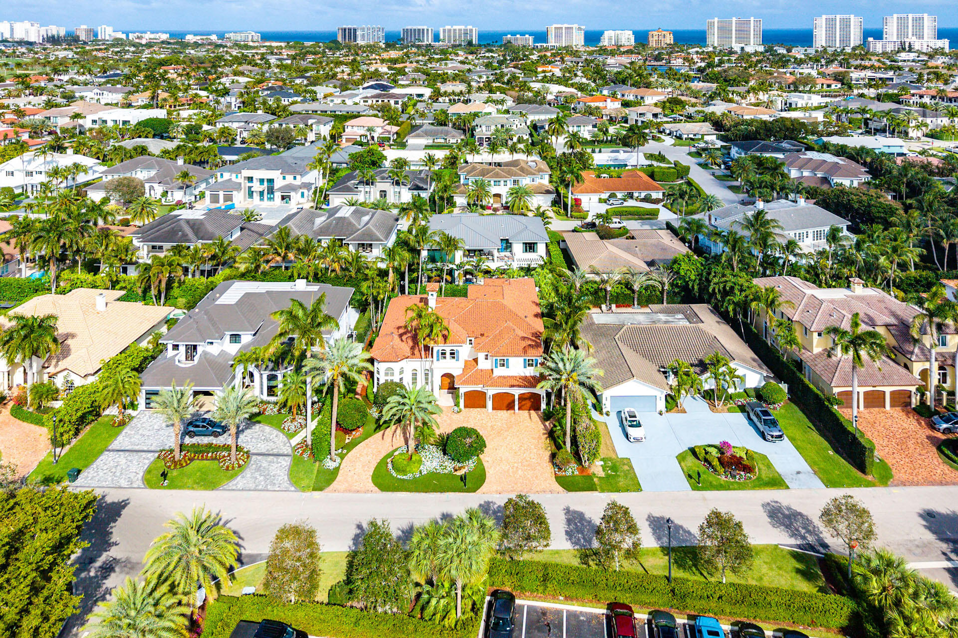 ROYAL PALM YACHT & COUNTRY CLUB - Residential