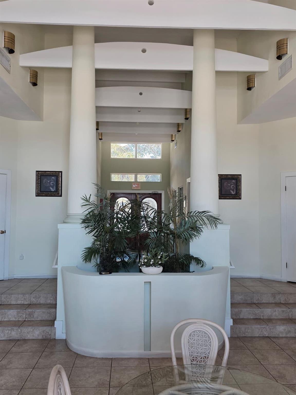 Palm Lake Condo - Residential