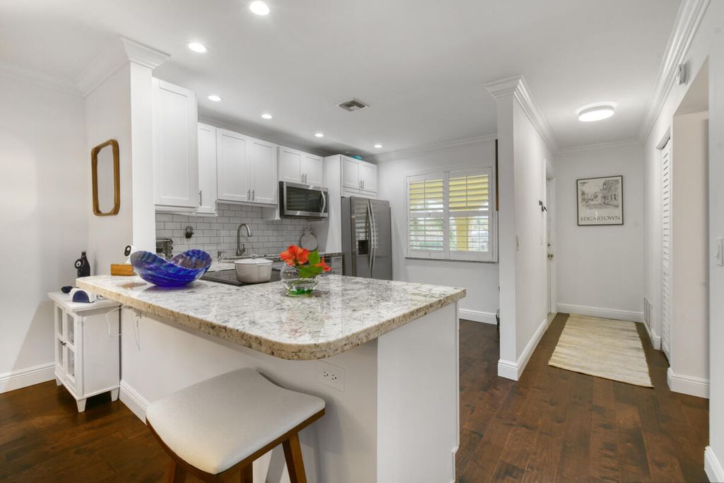 Photo of 717 S Us Highway 1 #113, Jupiter, FL 33477 (MLS # R10954302)