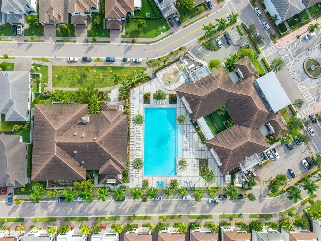 DOWNTOWN DORAL SOUTH PHASE ONE - Residential Lease