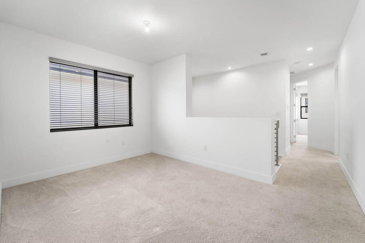 DOWNTOWN DORAL SOUTH PHASE ONE - Residential Lease