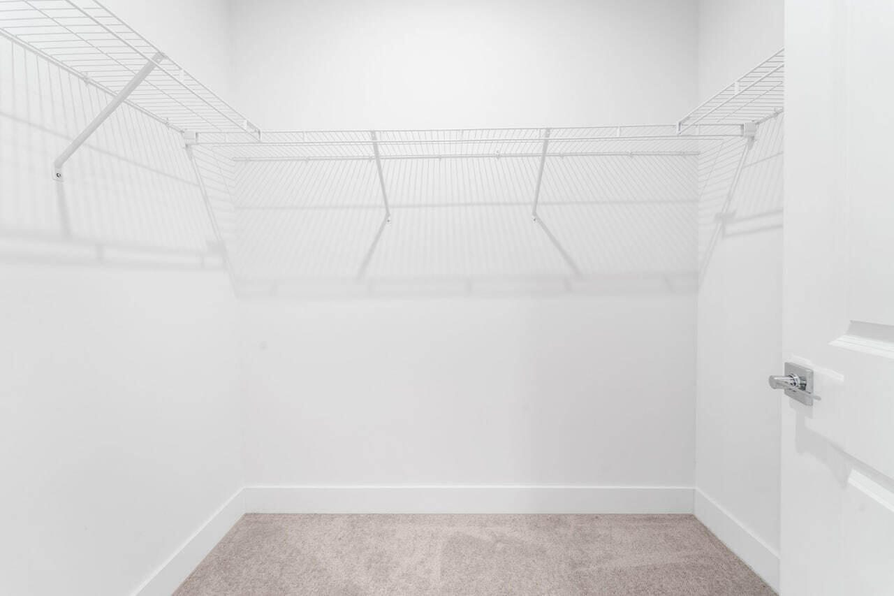 DOWNTOWN DORAL SOUTH PHASE ONE - Residential Lease