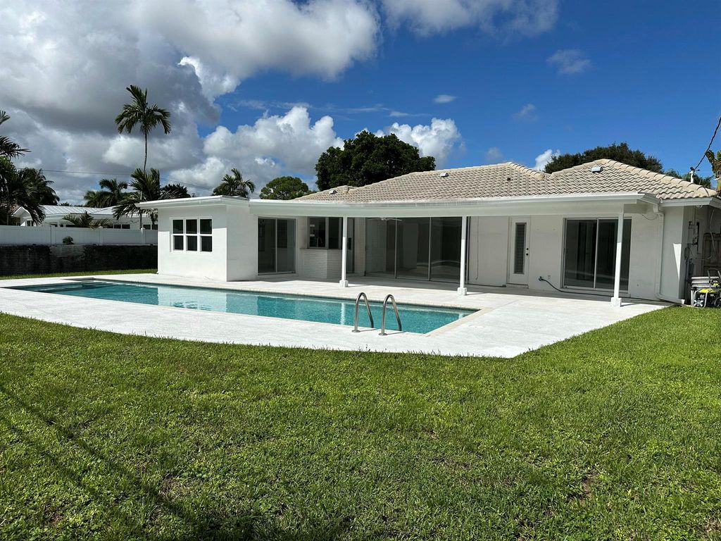 Photo of 1174 SW 5th Street, Boca Raton, FL 33486 (MLS # R11130659)