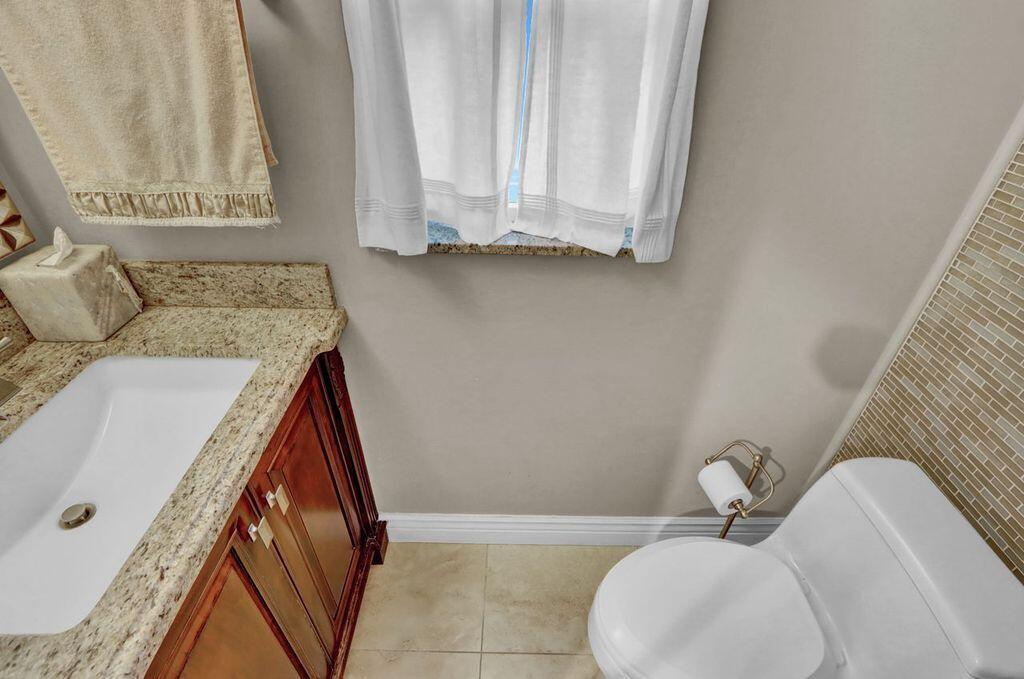 Colonnade - Residential Lease