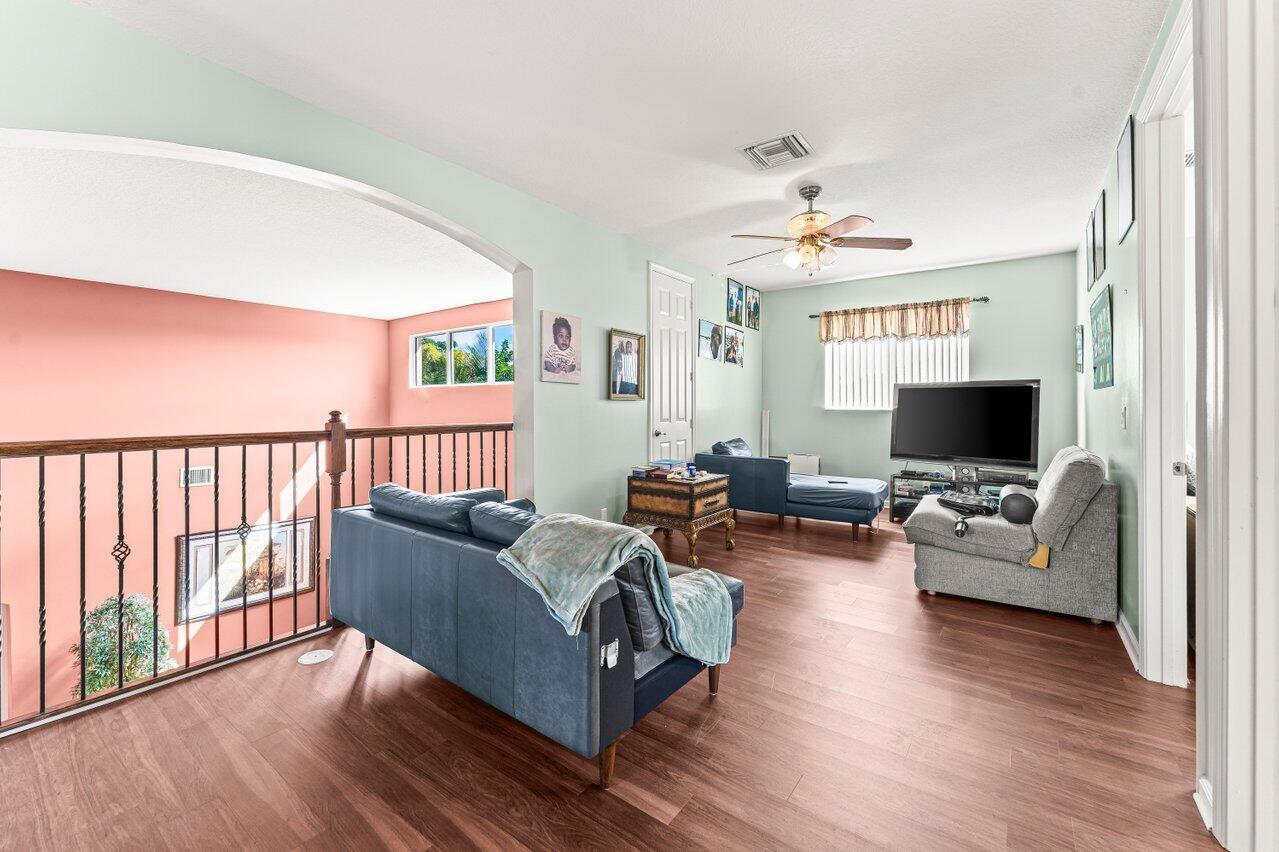 MADISON GREEN 1 PARS A, H - Residential