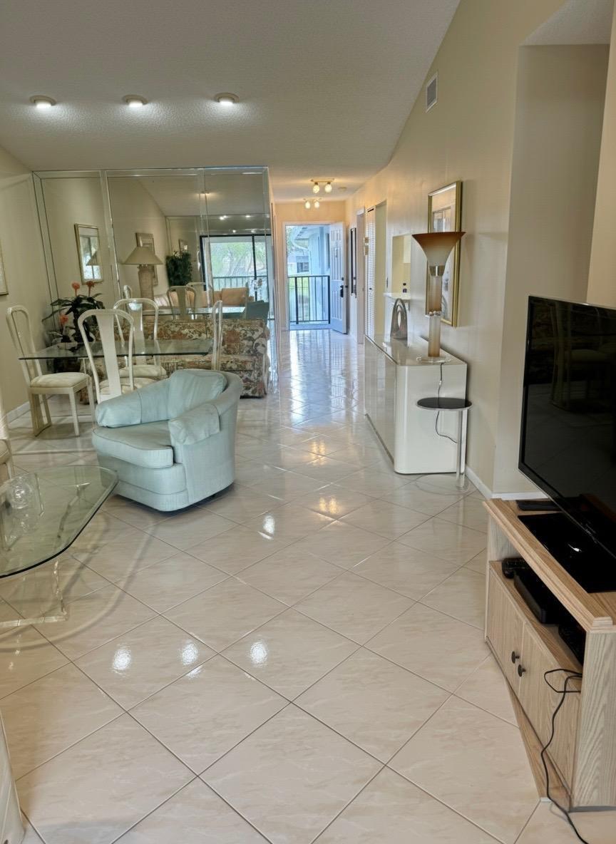 LAKES OF DELRAY - Residential Lease