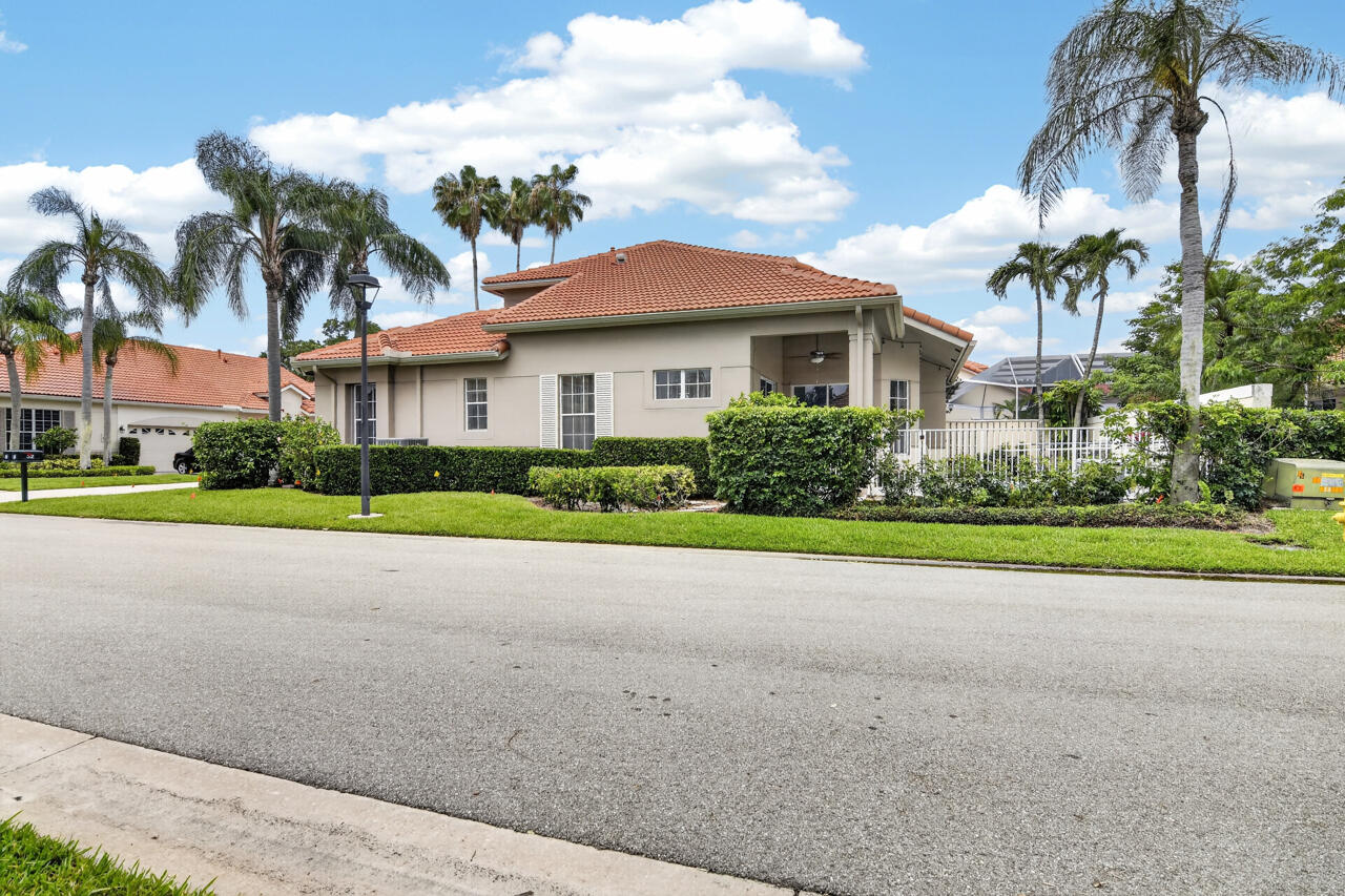 32 Monterey Pointe Drive