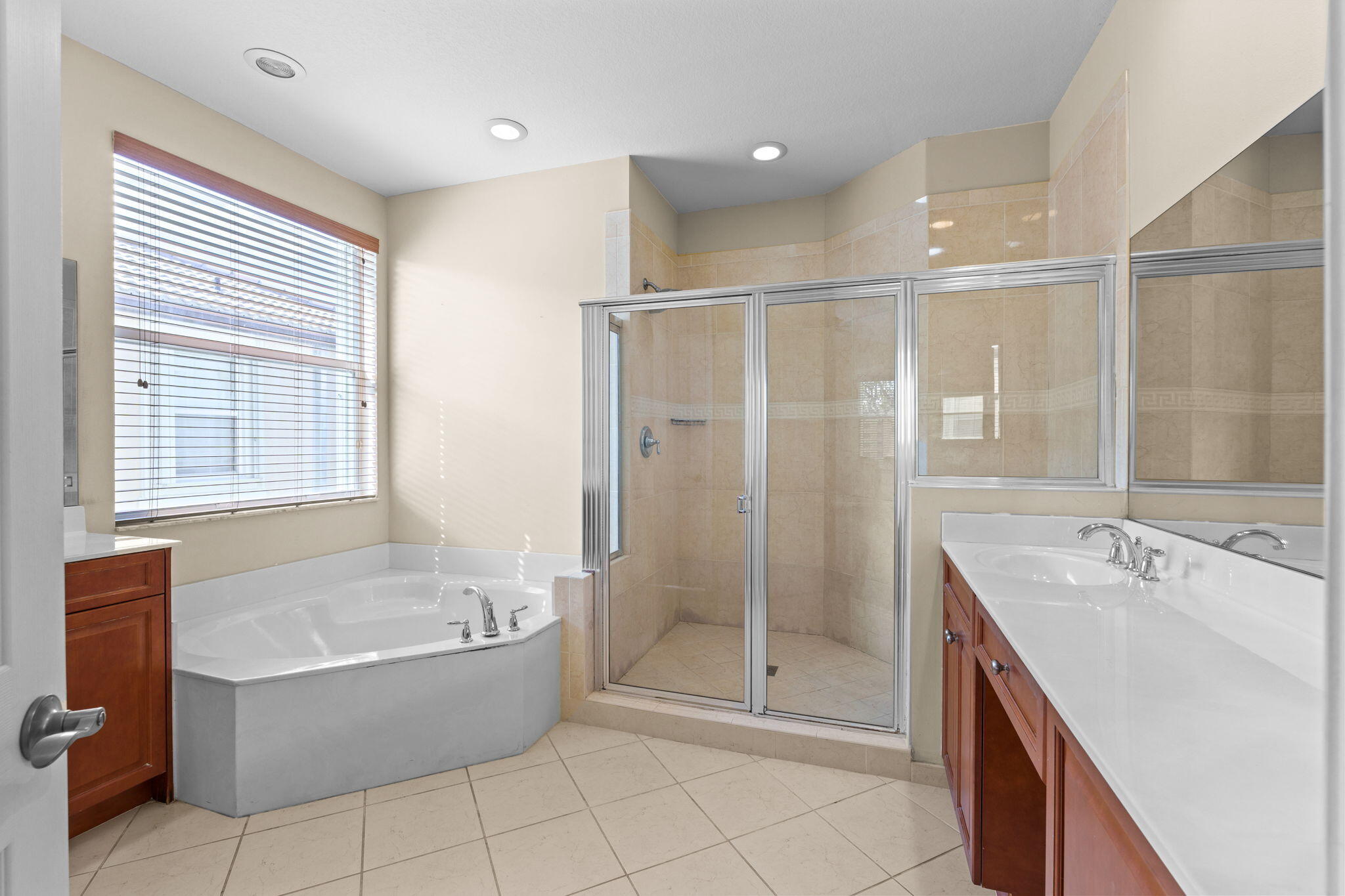 OLYMPIA PL 2 - Residential