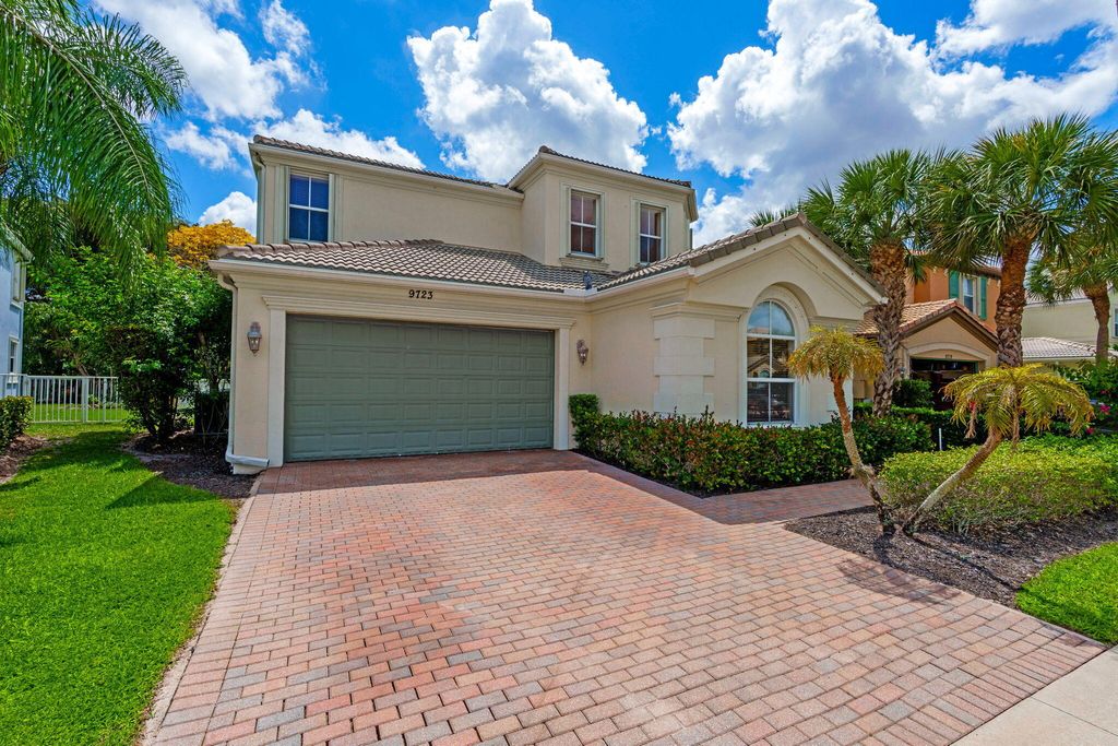 Photo of 9723 Phipps Lane, Wellington, FL 33414 (MLS # B26010360)