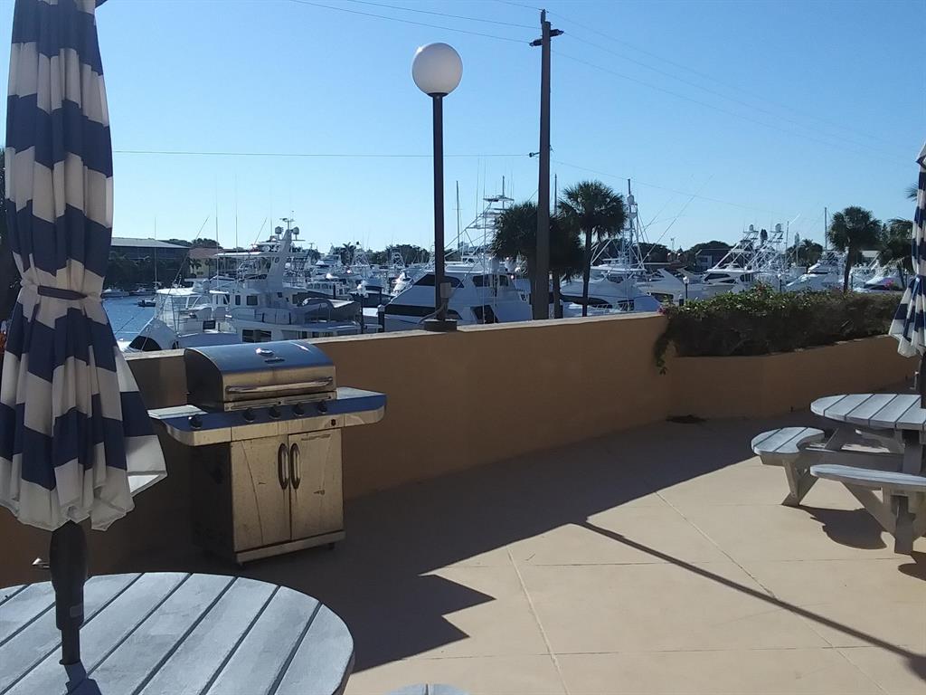 MARINA BAY CONDO - Residential