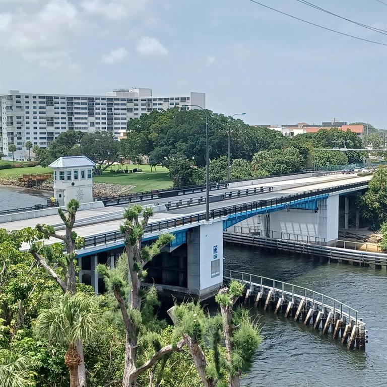 MARINA BAY CONDO - Residential