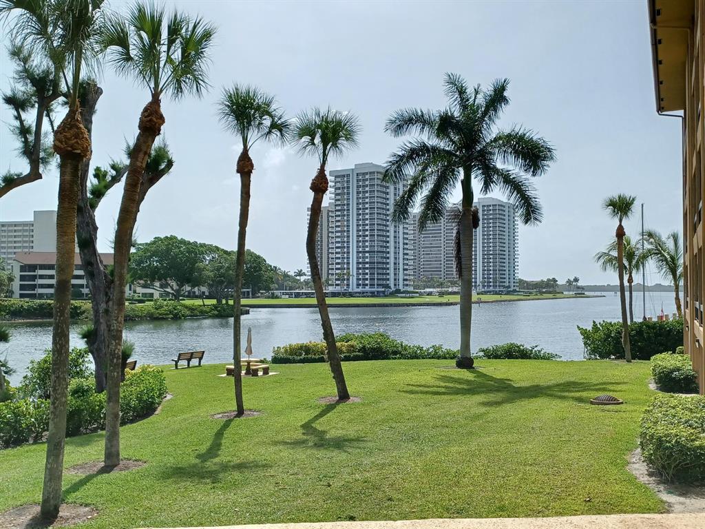 MARINA BAY CONDO - Residential