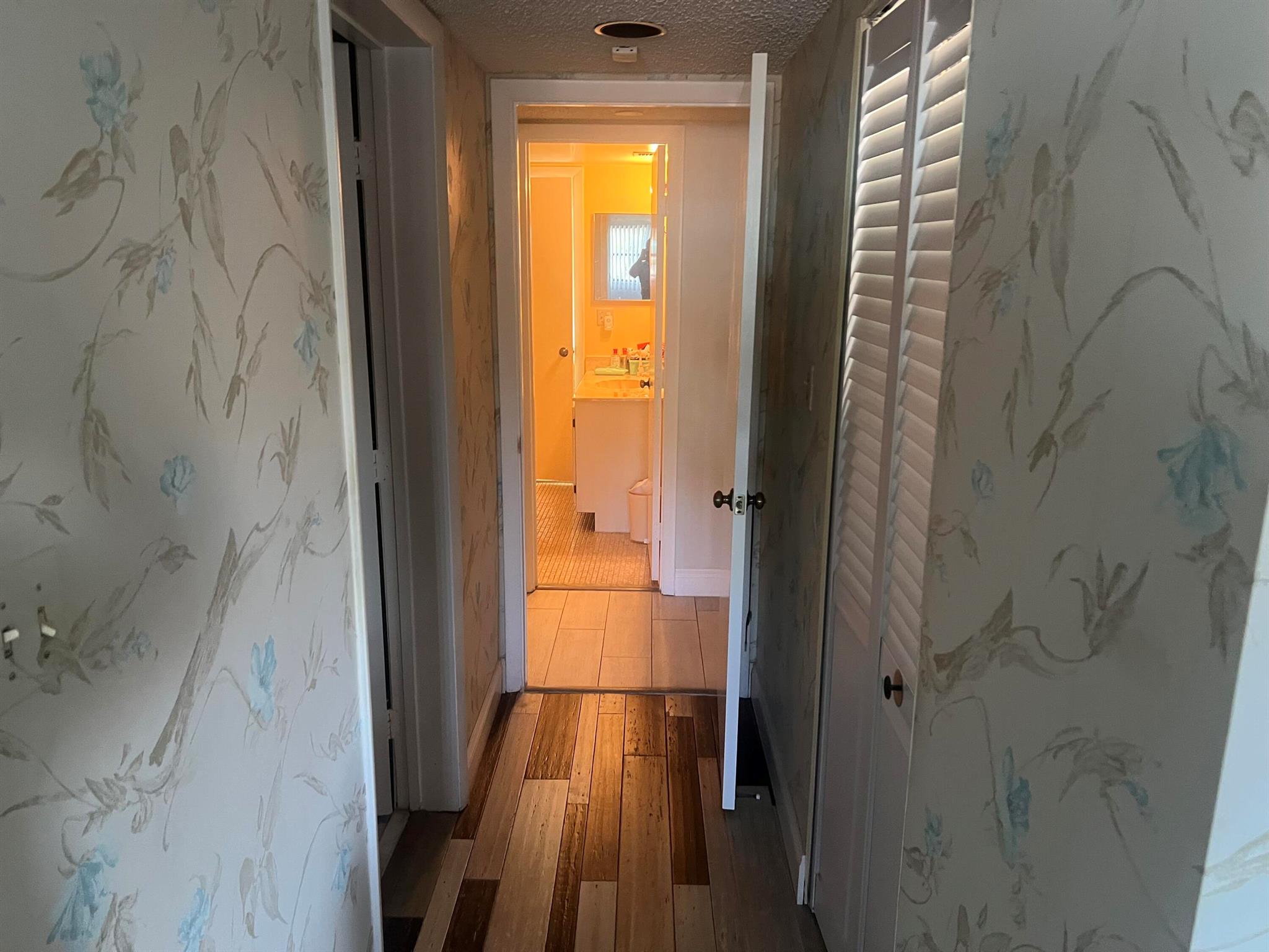 CYPRESS BEND CONDOMINIUM - Residential